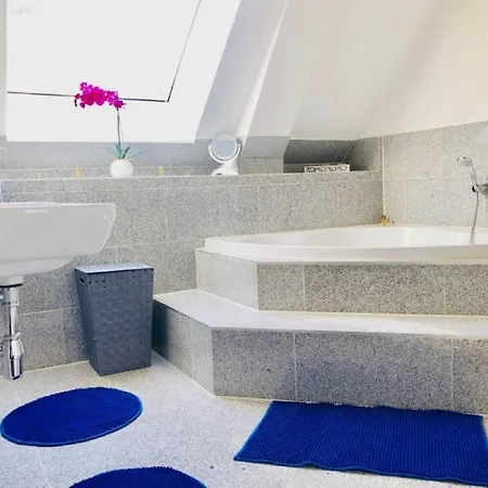 Heidi's Ferienhaus * Шкойдиц